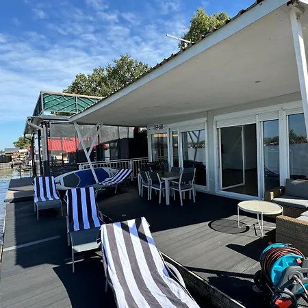 Beautiful Houseboat On The Sava River * Belgrad