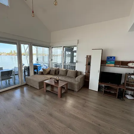 Tekne Beautiful Houseboat On The Sava River