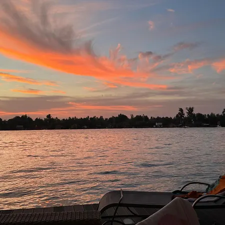 Båthotell Beautiful Houseboat On The Sava River